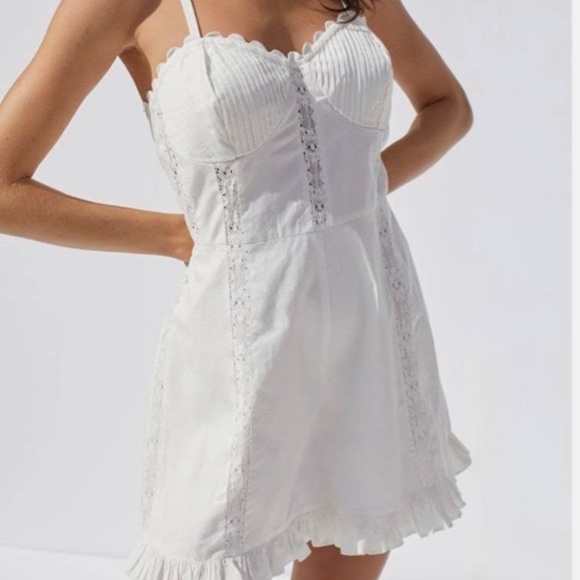 Urban Outfitters Juliette Lace Inset Romper Size XS NWT - Picture 4 of 4